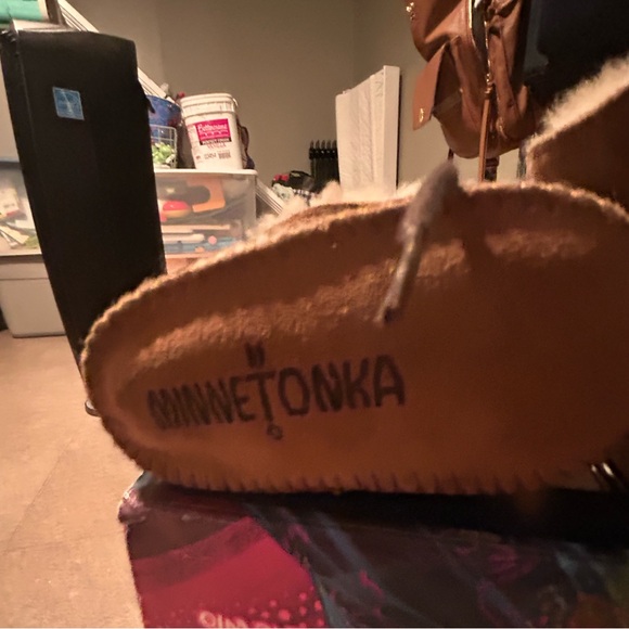 Baby minnetonka moccasins - Picture 1 of 3
